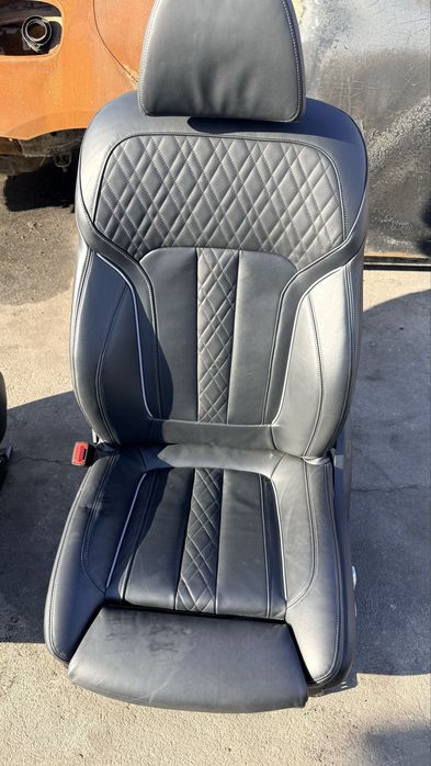 BMW G11 LCI Кожен салон