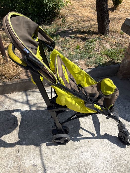 Количка chicco тип чадър.