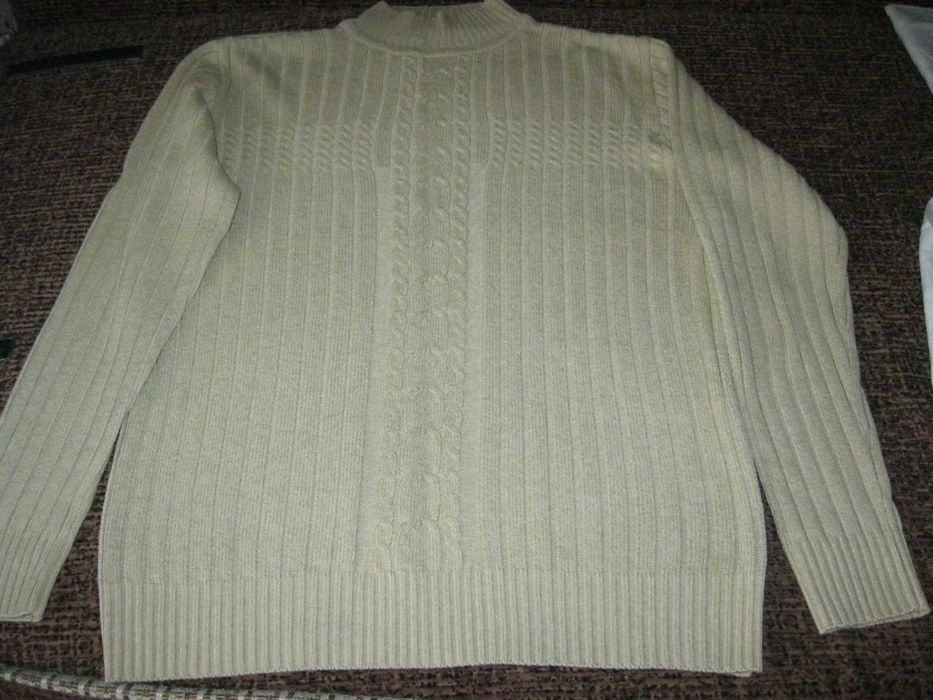 Тёплые кофты ,платья, блузки