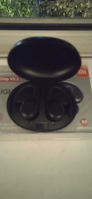 Продам блютуз наушники