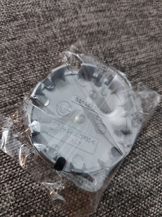 Продам заглушки на диски.