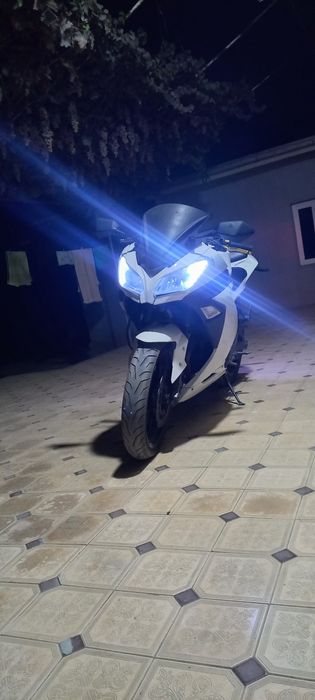 Kawasaki 400cc sotiladi sport