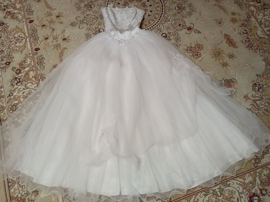 Свадебные платья