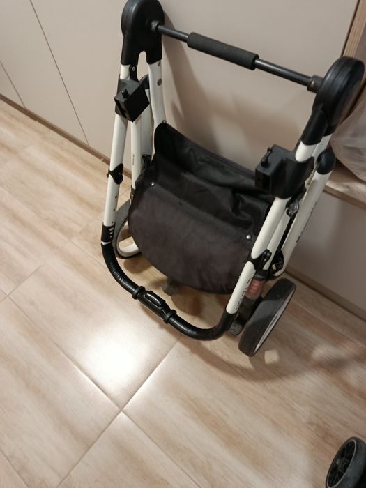 Бебешка количка 2 в 1