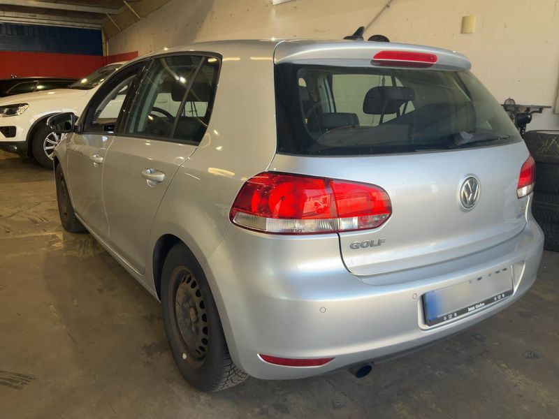 Volkswagen Golf VI 1.6 TDI Trendline BlueMotion Tech 2011