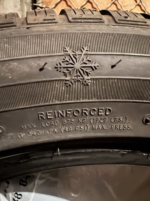 Продавам почти НОВИ 4 бр. зимни гуми PETLAS SNOWMASTER 2 SPORT 235/50 R19 103V XL – DOT 3025