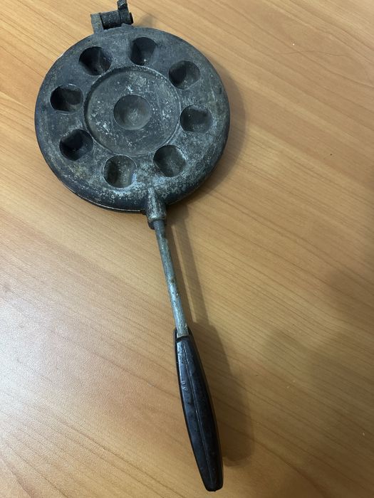 Орешница чугунная.