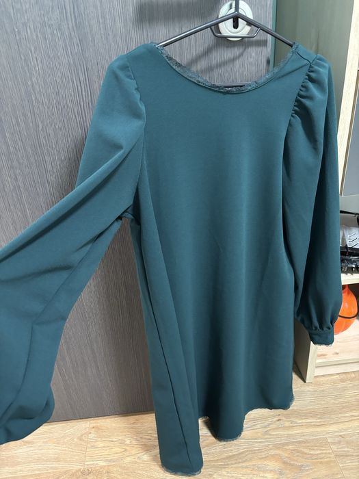 Рокля reserved маслено зелено