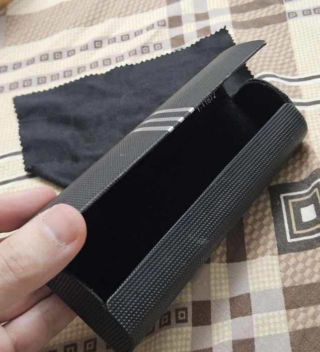 Отдам чехол для очков