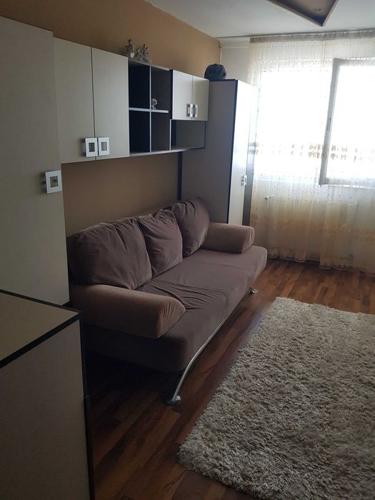 Inchiriez apartament cu 3 camere Caracal, zona Dr. Marinescu bl. 9, sc 2, ap 20..etaj 4..pret 1400 ron