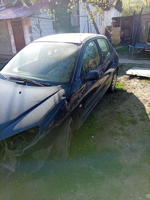 Peugeot 206 TDI avariat