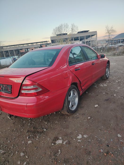 Мерцедес w203 на части.