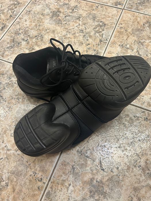 Маратонки за танци