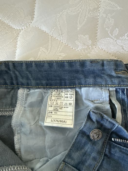 Продам джинсы новые