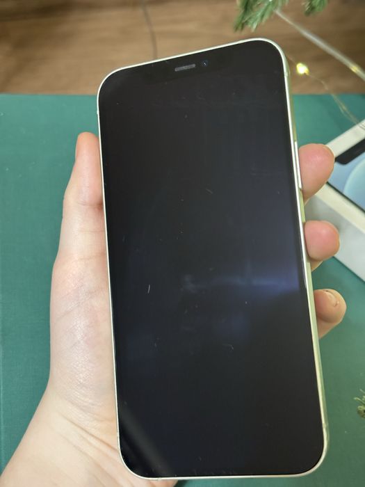 iPhone 12 бирюзовый б/у