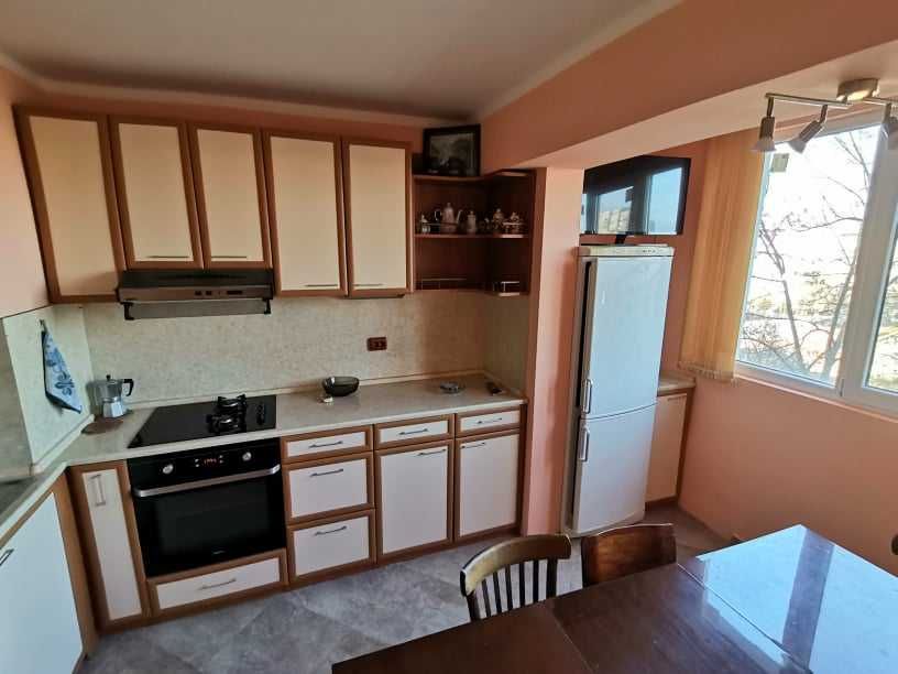 Дава се под наем Тристаен апартамент в Бургас, Изгрев - 85 кв.м за 500 € - Снимка #12