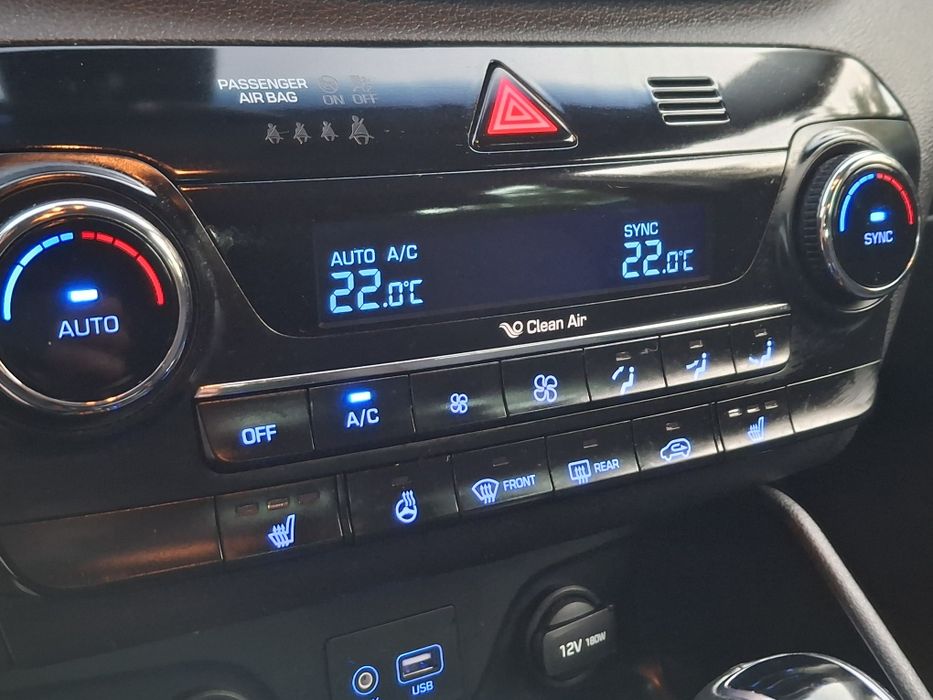 Hyundai Tucson - 1.7 CRDi Automat Premium / LED / NAVI / CLIMATRONIC