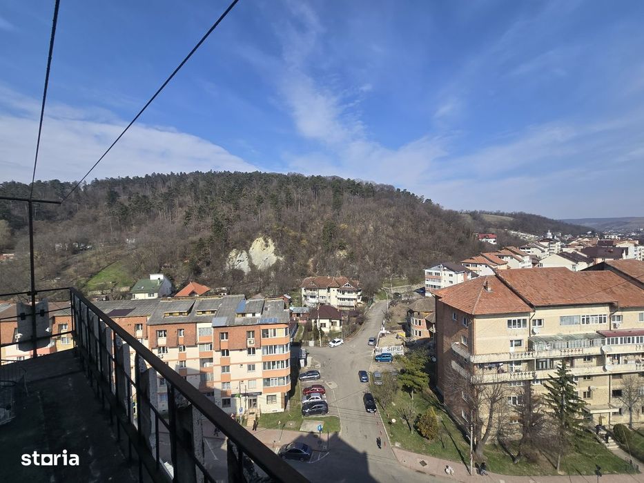 OFERTĂ: Apartament o cameră cu balcon bloc de apartamente!