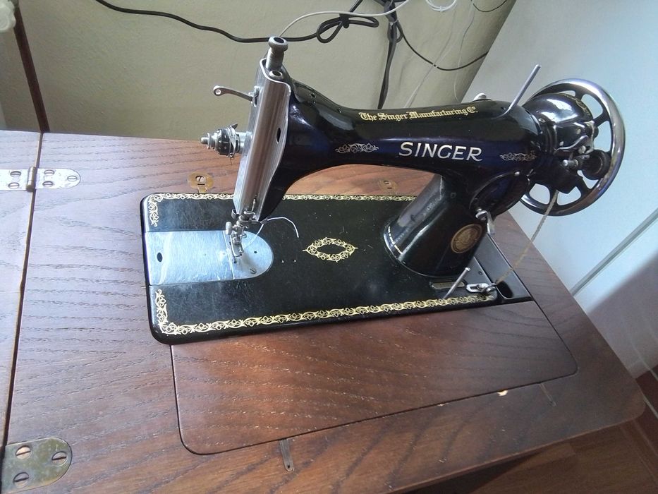 Masina de cusut SINGER