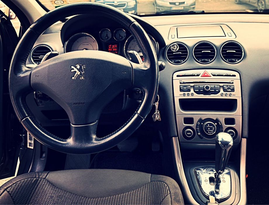 Peugeot 308 2011