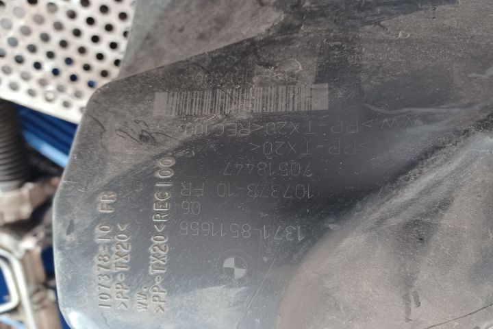 Debitmetru aer N47D20C 70519058 BMW Seria 3 F30/F31/F34 [2011 - 2016]