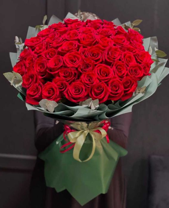 Голландия: хризантемы кустовые розы гортензии пионы Орхидея момоко