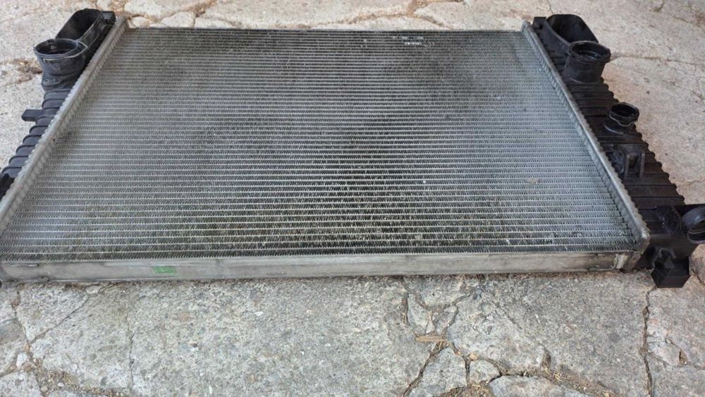 Воден  радиатор  за  Mercedes  -  Benz