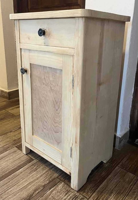 Comoda lemn masiv vintage reconditionata, ca noua