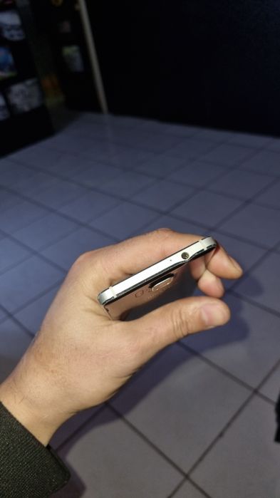 Samsung alfa  yaxshi holatda