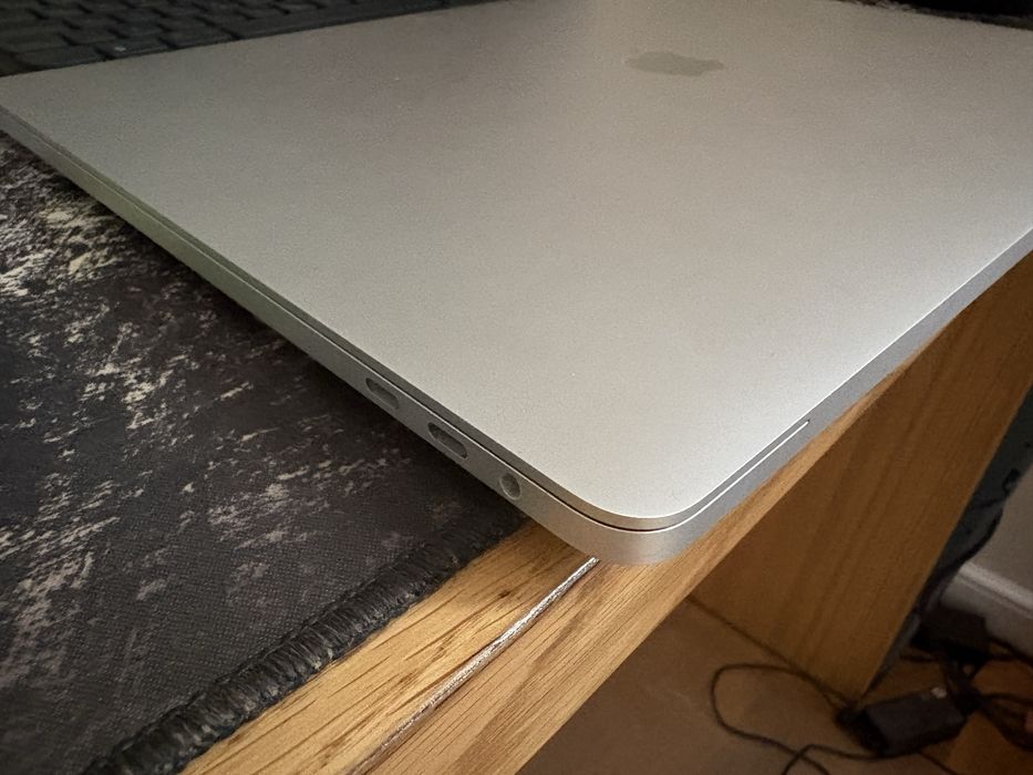 MacBook Pro 16-inch A2141