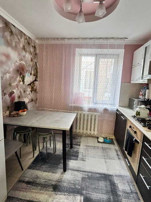 3 ком квартира на школьнике