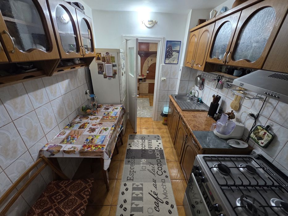 Apartament 2 camere – complet mobilat și utilat – Loc de parcare - Etaj 1 - Zonă liniștită