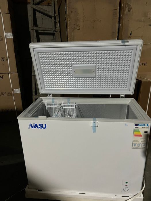 Со склада морозильник Мороз и Хинг