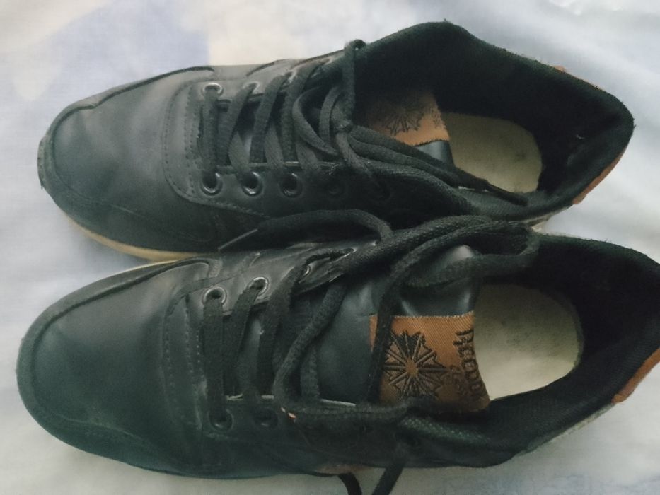 Детская обувь на мальчика.