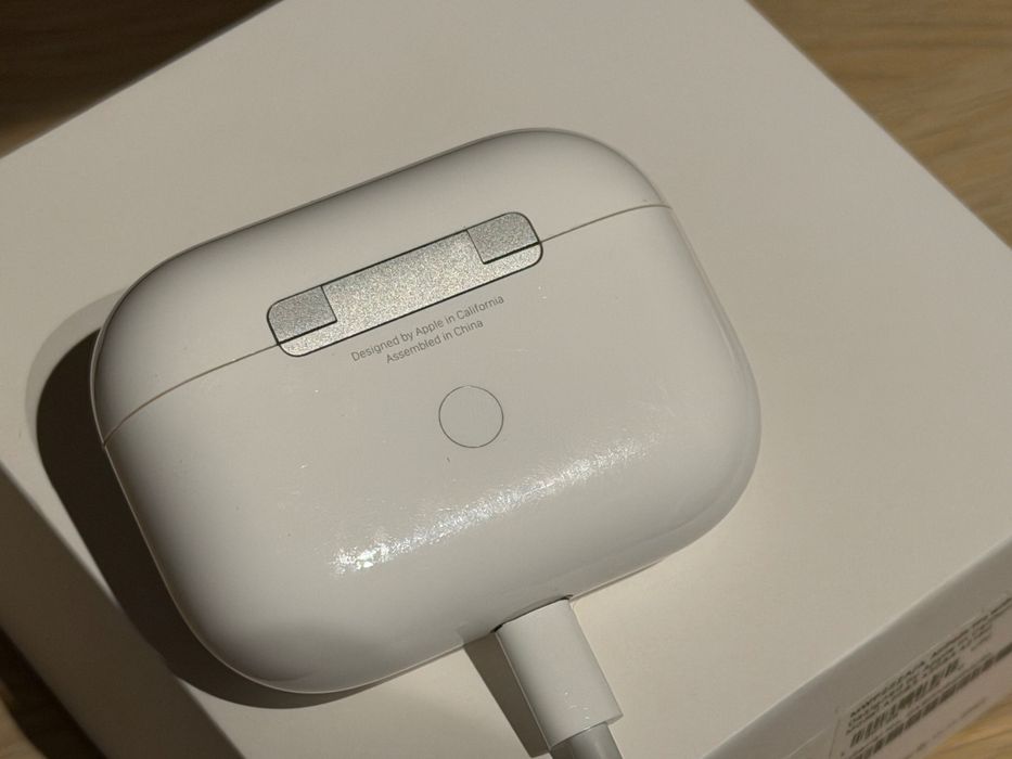 Продавам Apple AirPods Pro - втора употреба