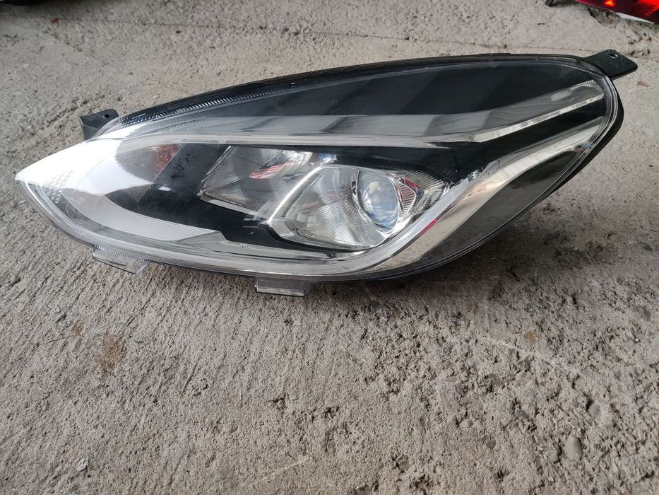 Far stanga LED cu Lupa si halogen Ford Fiesta MK8 2017-2025 | L1BB-13E015-CD