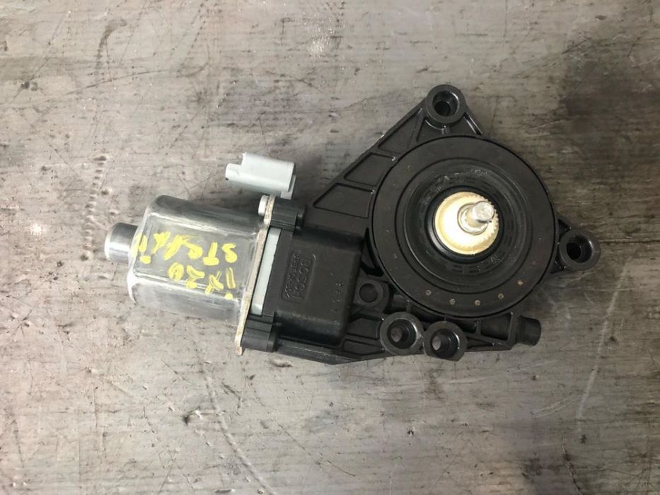 motoras macara stanga spate hyundai ix20