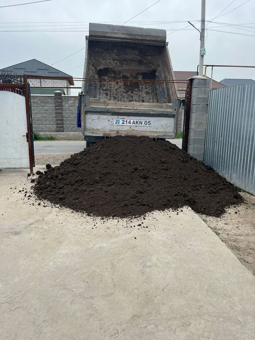 Доставка зил. Песок, сникерс, отсев.