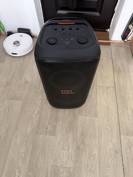 JBL PartyBox 320– stare excelentă, sunet puternic, Bluetooth