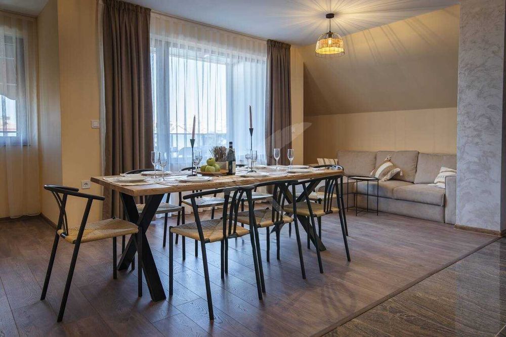 Дава се под наем Тристаен апартамент в Пловдив, Център - 140 кв.м за 1146.99 € - Снимка #10