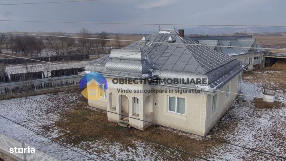 Casa + teren 3.863 mp – Agapia, jud. Neamt