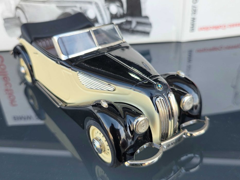 Macheta Auto 1/18 Schuco BMW 327 Cabriolet