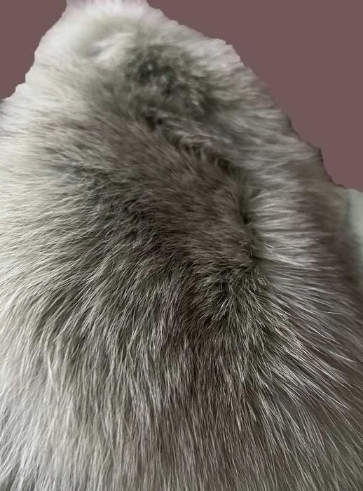 Палто от кашмир с яка от естествен косъм в цвят светло зелен