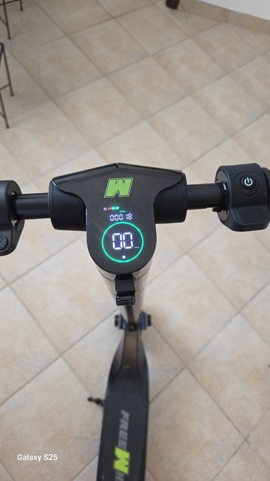 Trotineta electrica Freewheel  în garanție 2 ani jumate