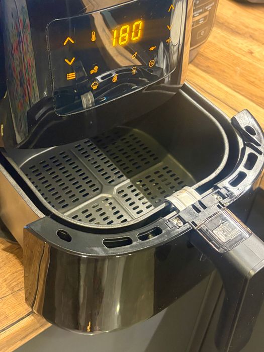 Philips Air Fryer- 50€