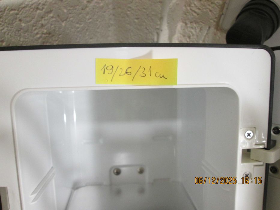 мини  хладилник -охладител/отоплител