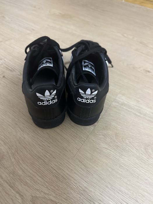 Adidasi adidas!