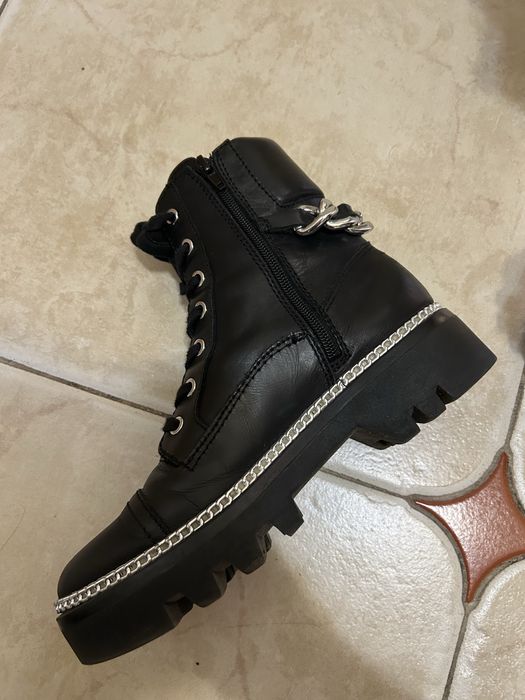 Нови Боти естествена кожа Guess