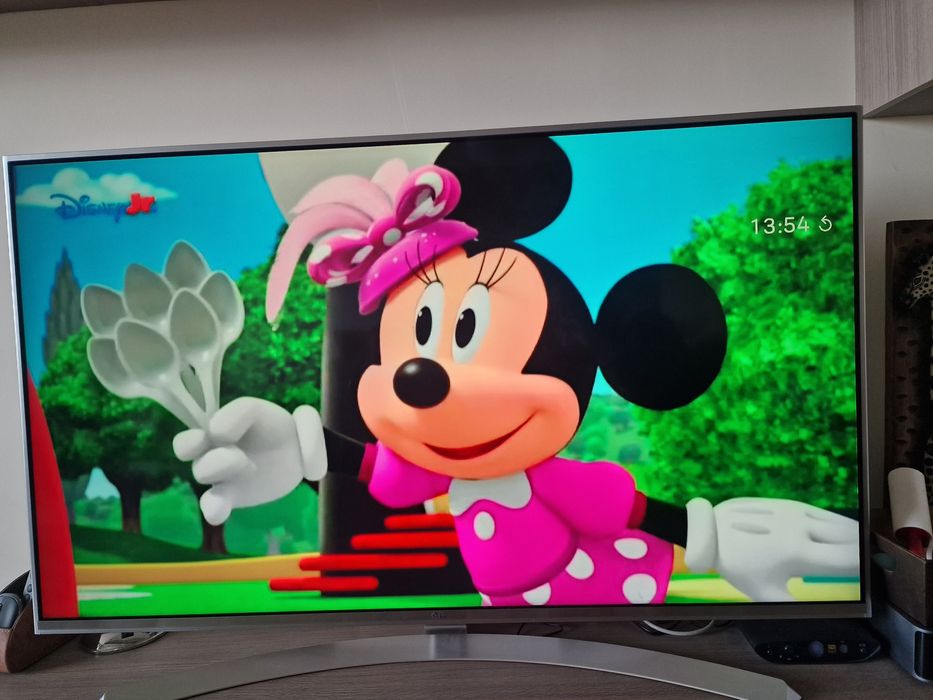 Телевизор  LG 4К  3D Ultra HD 49"  UH8507 made in Poland