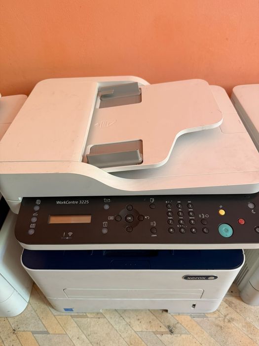 Продам принтер Xerox 3225
